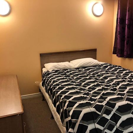 The Capri Motel Winnipeg Bagian luar foto
