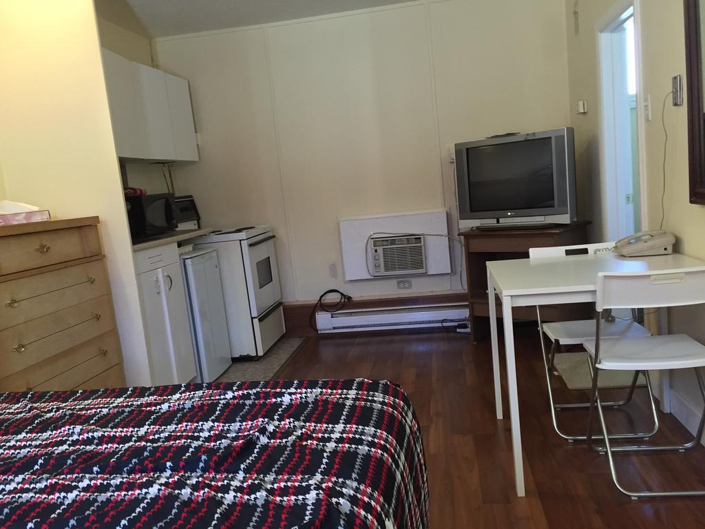 The Capri Motel Winnipeg Bagian luar foto