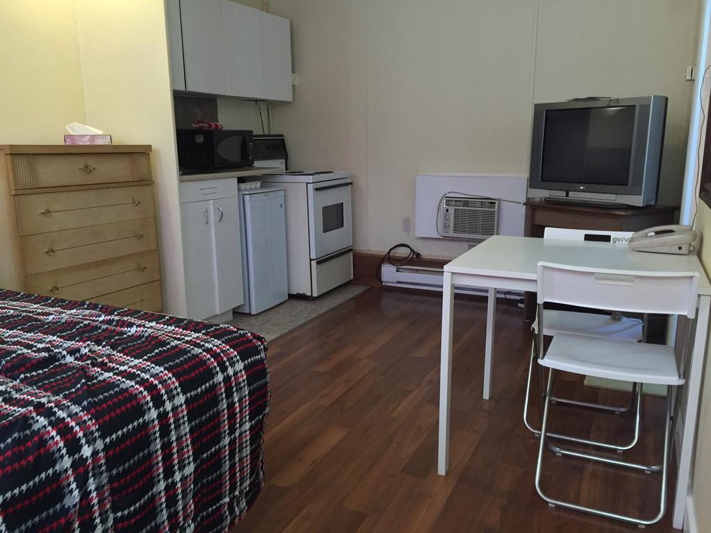 The Capri Motel Winnipeg Bagian luar foto