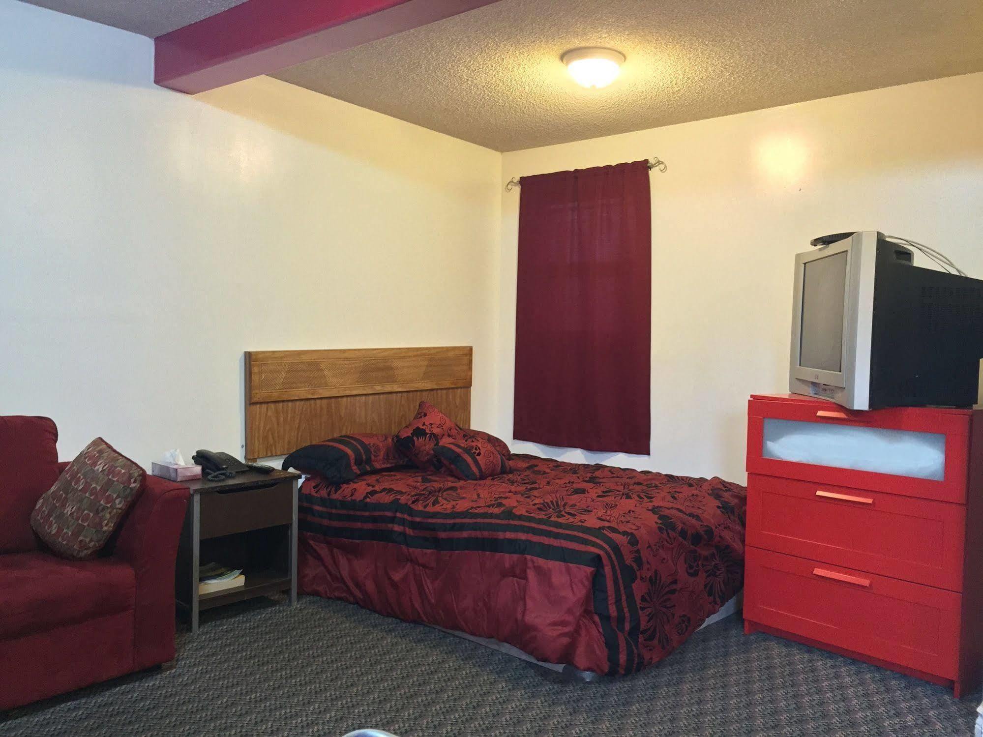 The Capri Motel Winnipeg Bagian luar foto