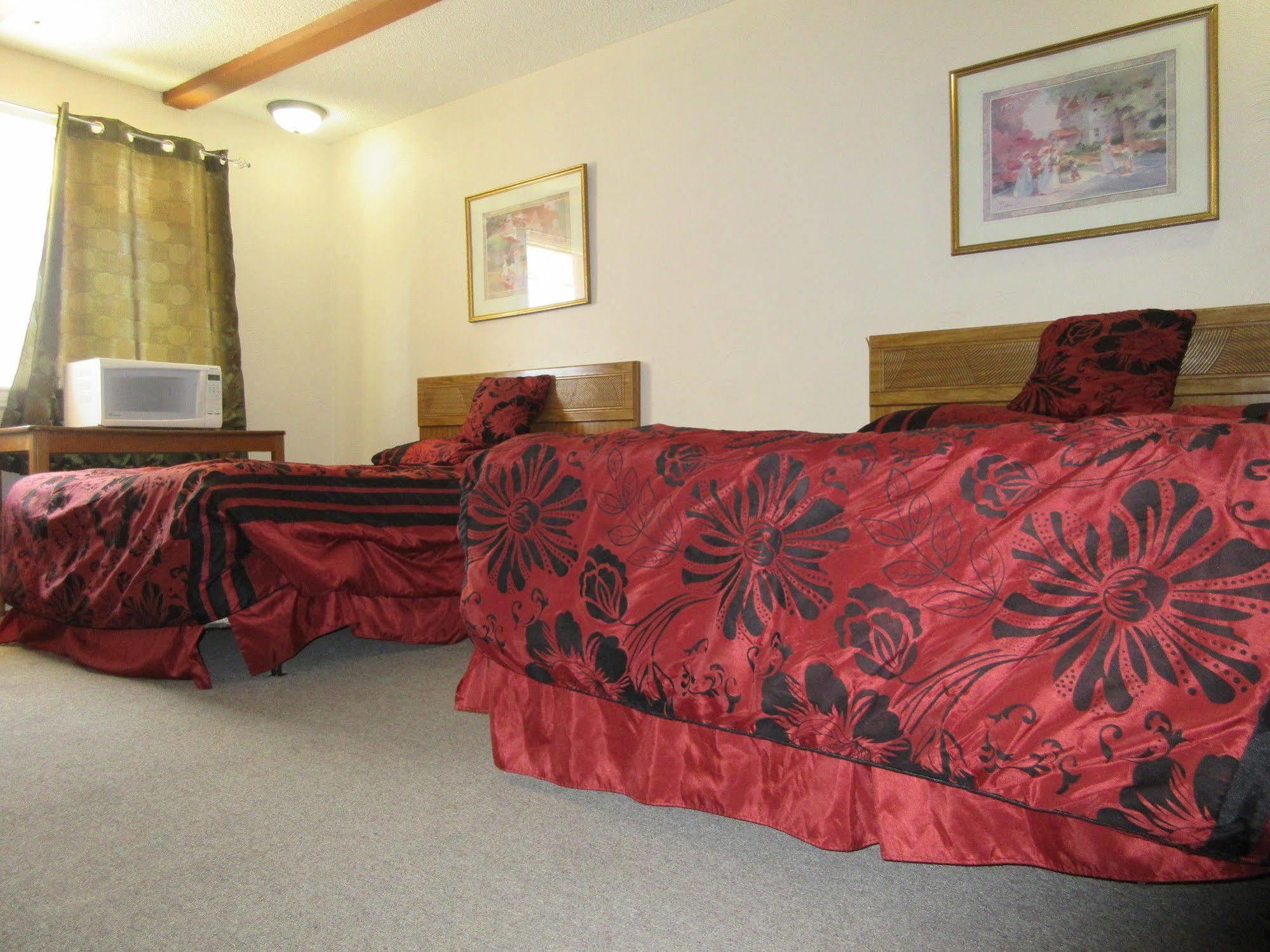 The Capri Motel Winnipeg Bagian luar foto